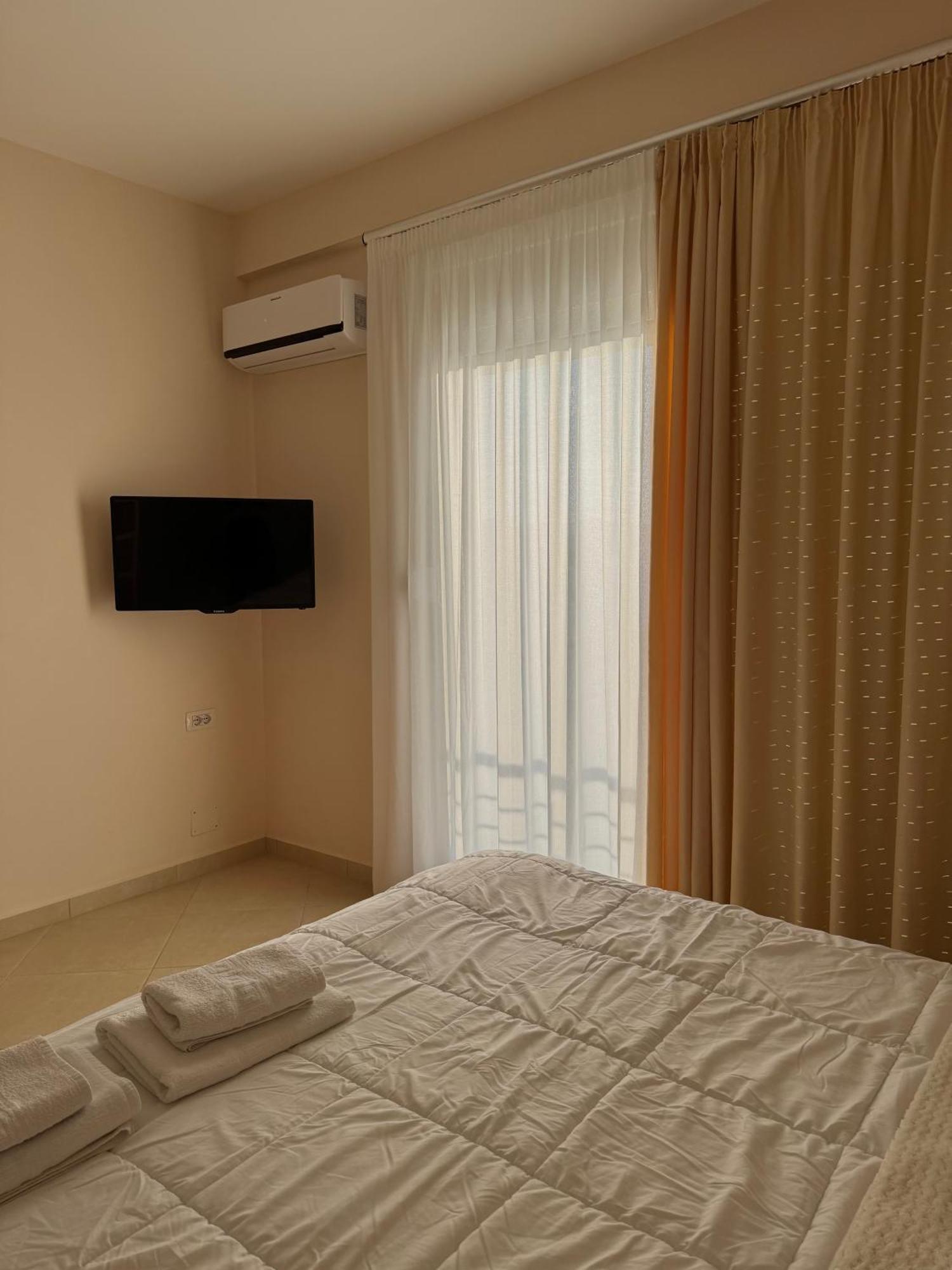Vila Majola Sarandë Exterior foto