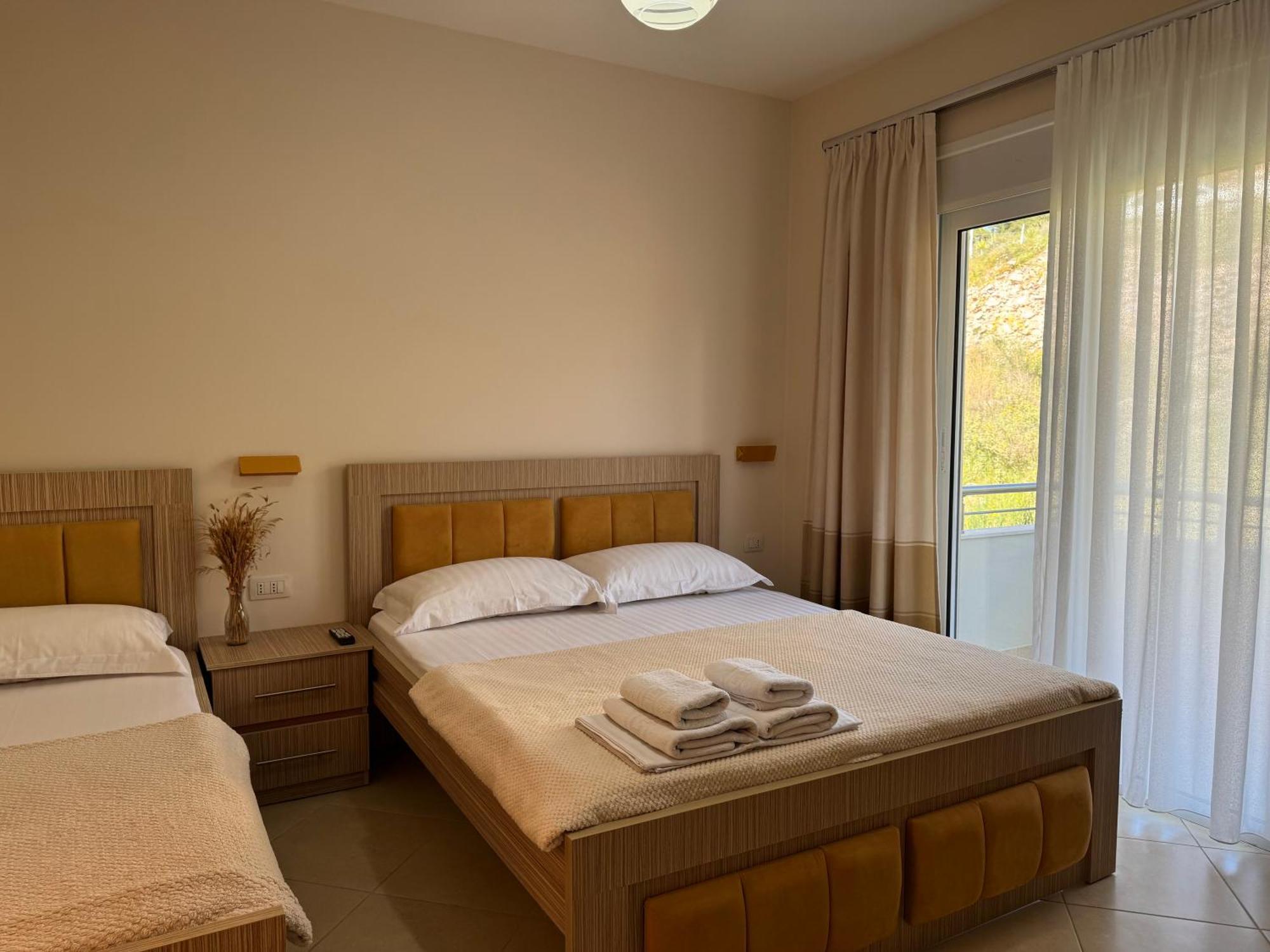 Vila Majola Sarandë Exterior foto